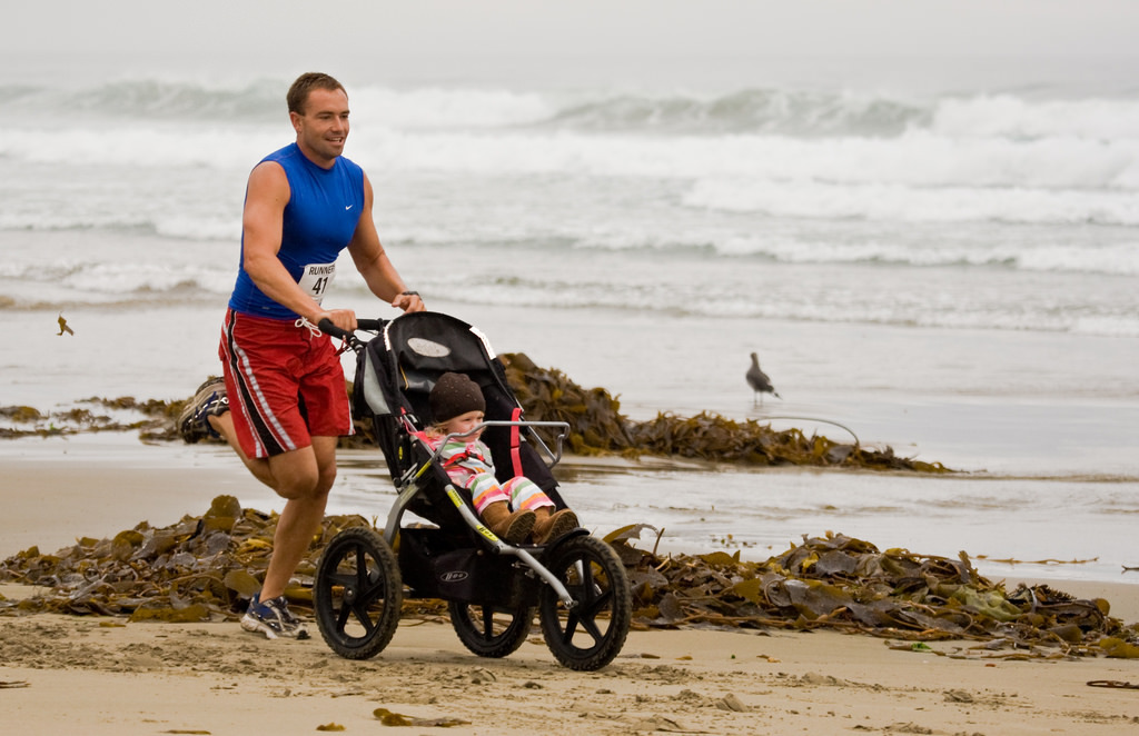 how to clean sand from stroller