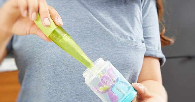 How to wash baby bottles