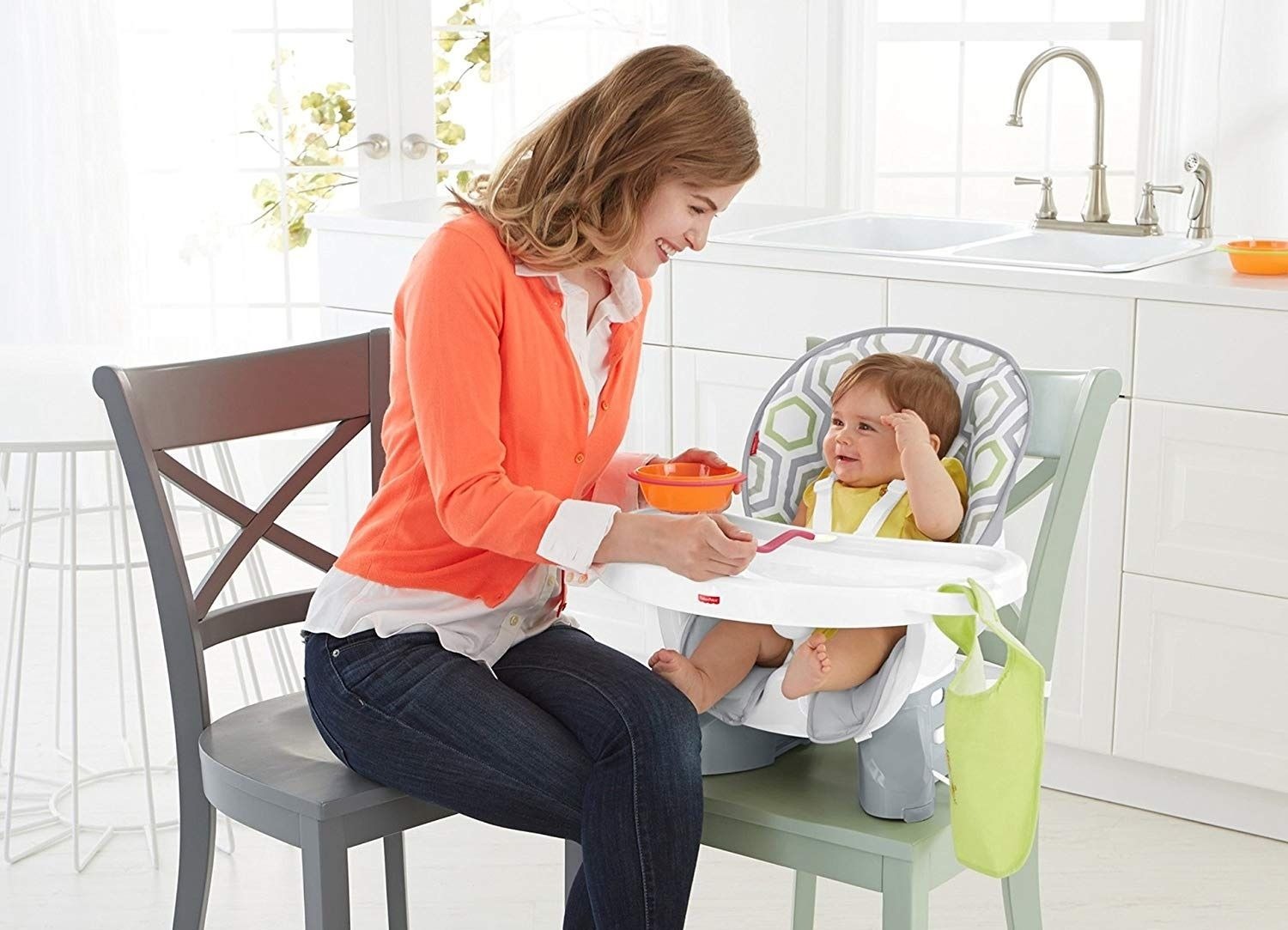 Best Booster Seats for Eating With your Baby at the Dinner Table